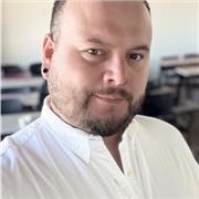 Profesor de matemáticas, experto en matemática Universitaria y PAES